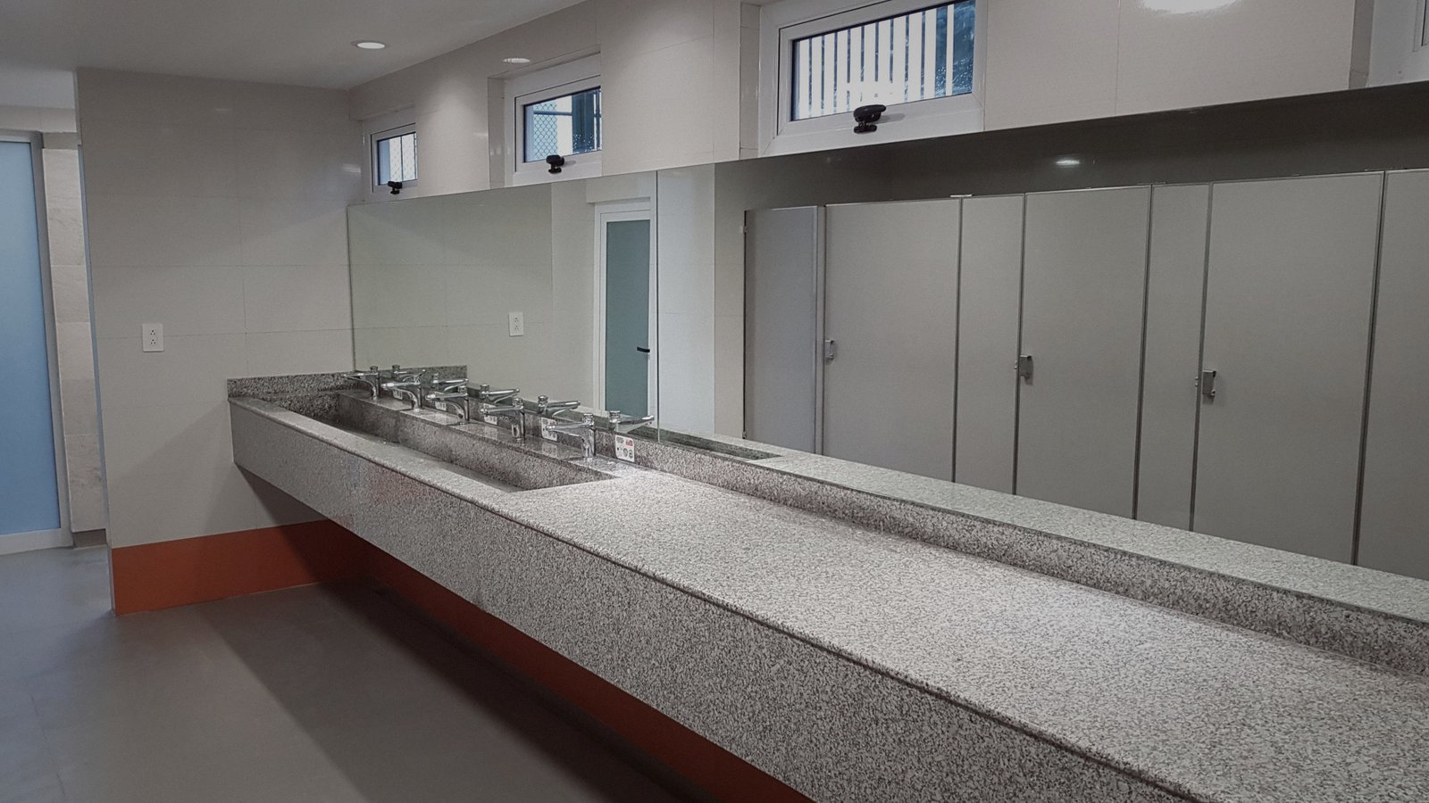 Remodelación Baños Irish Monterrey